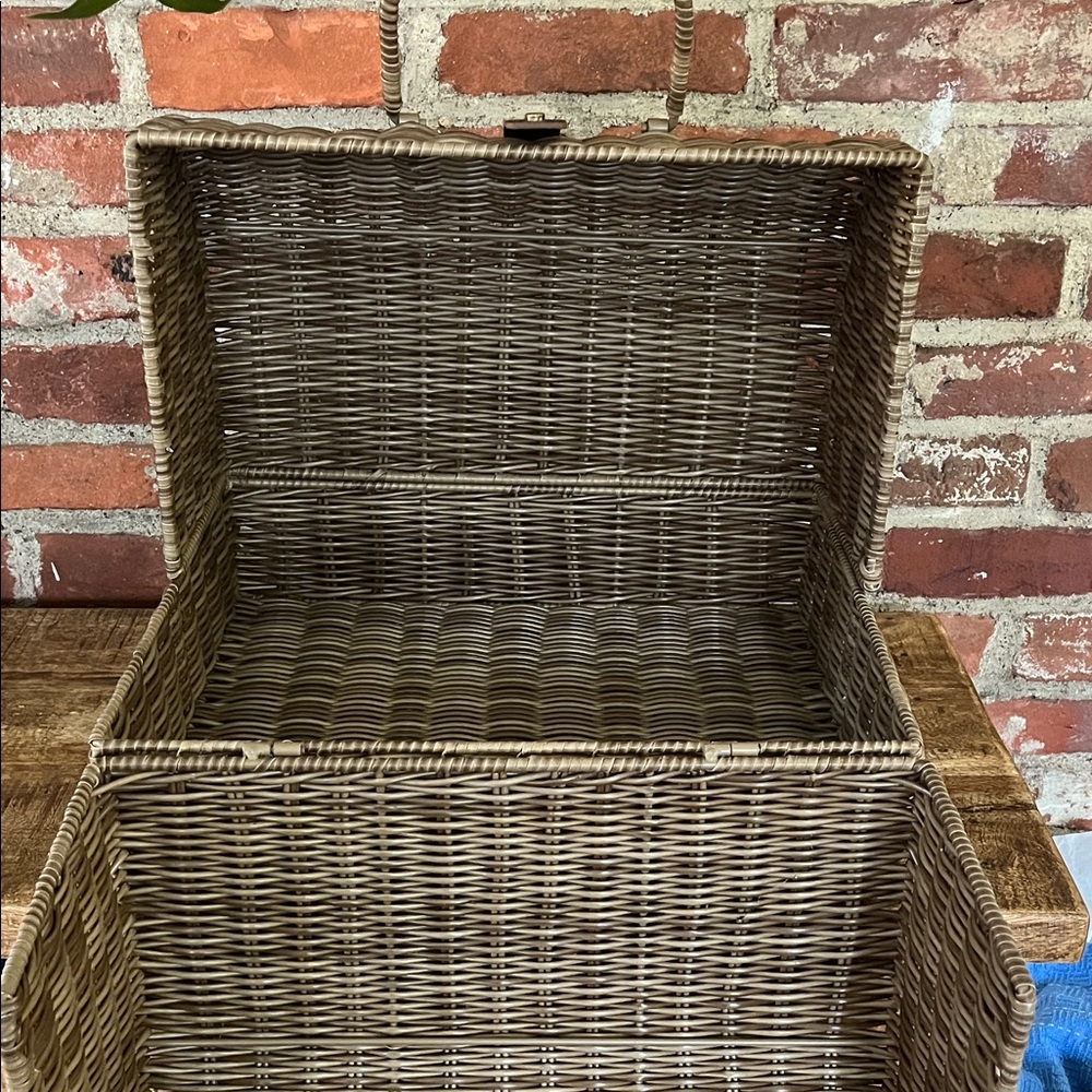 Pottery Barn Brown Outdoor Picnic Basket - Picture 7 of 16